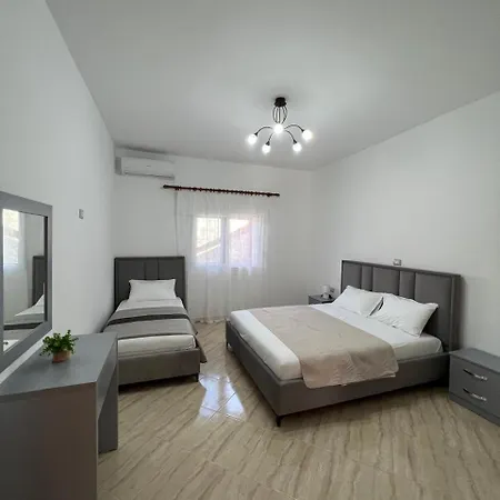 Alexandros Villa Qeparo