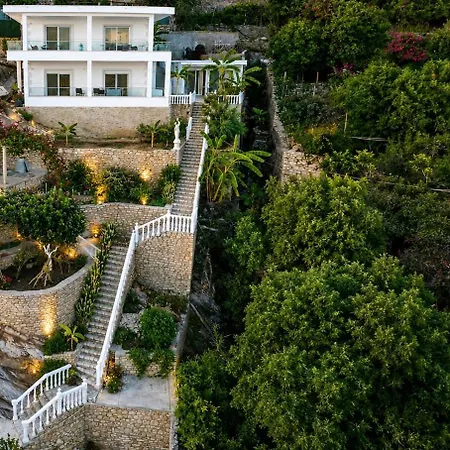 Alexandros Villa *